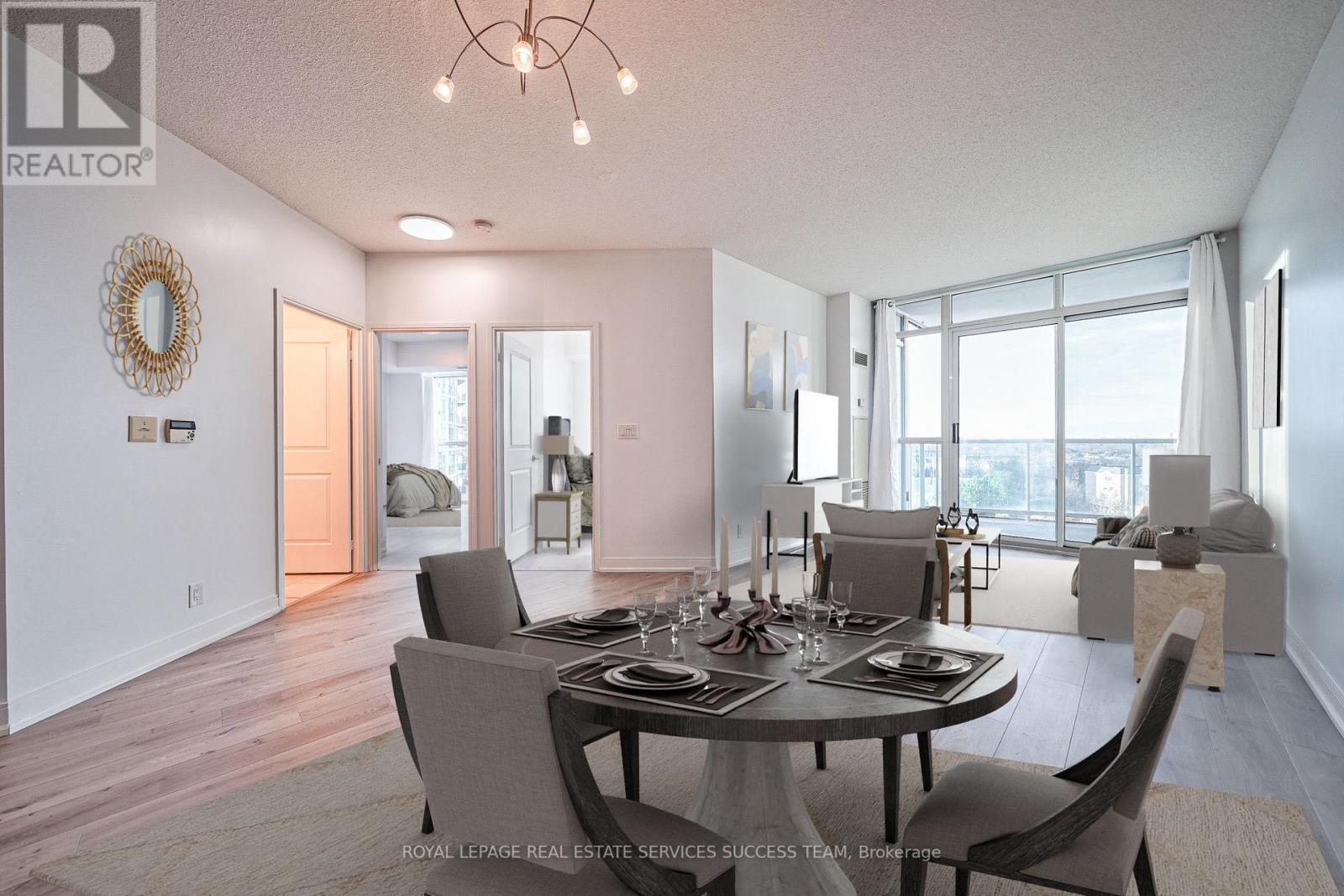 #910 -90 ABSOLUTE AVE, #910