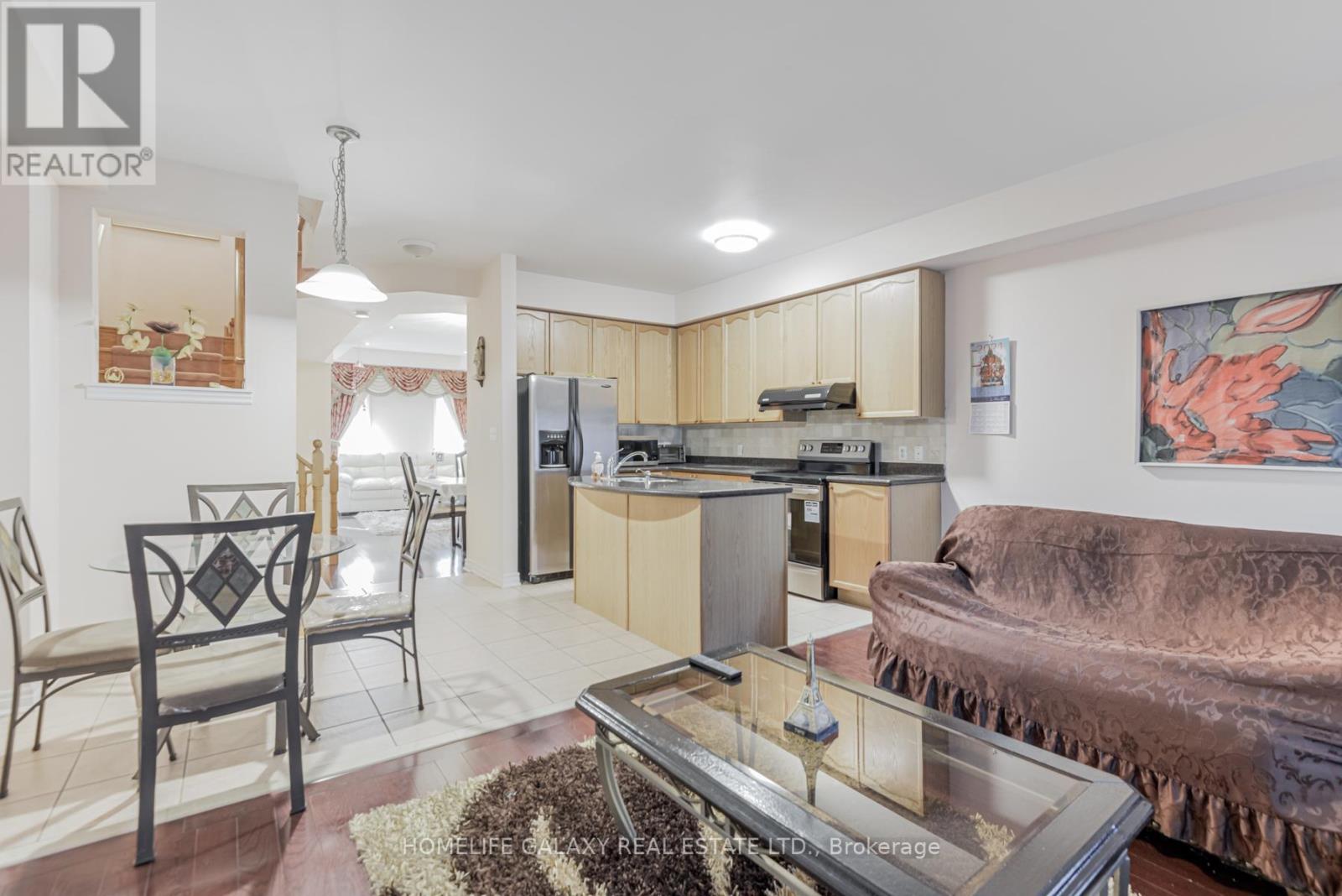 6 BOWSFIELD RD