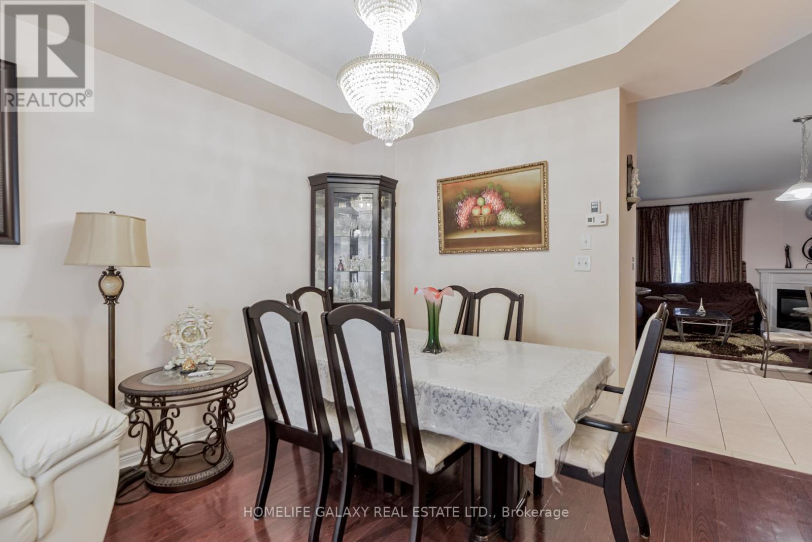6 BOWSFIELD RD