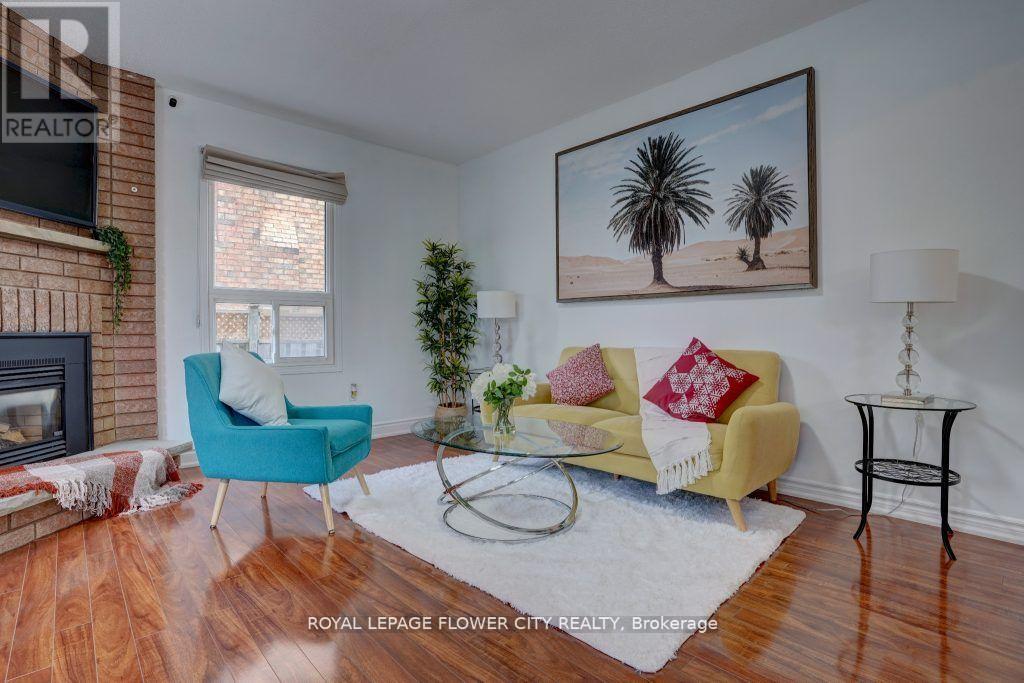 34 BRISTOL AVE S
