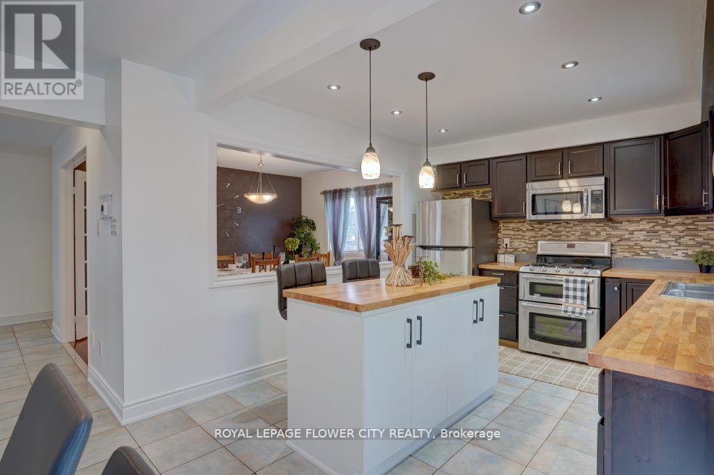 34 BRISTOL AVE S