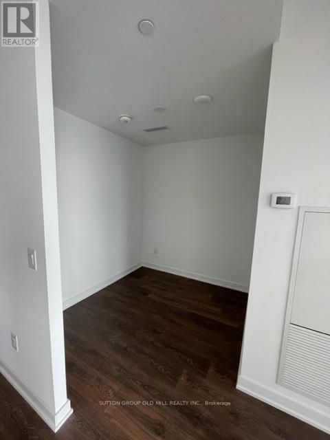 #215 -3005 PINE GLEN RD, #215