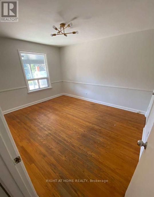 224 FELAN AVE W