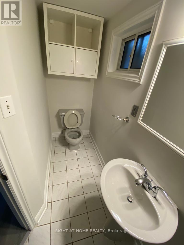 224 FELAN AVE W