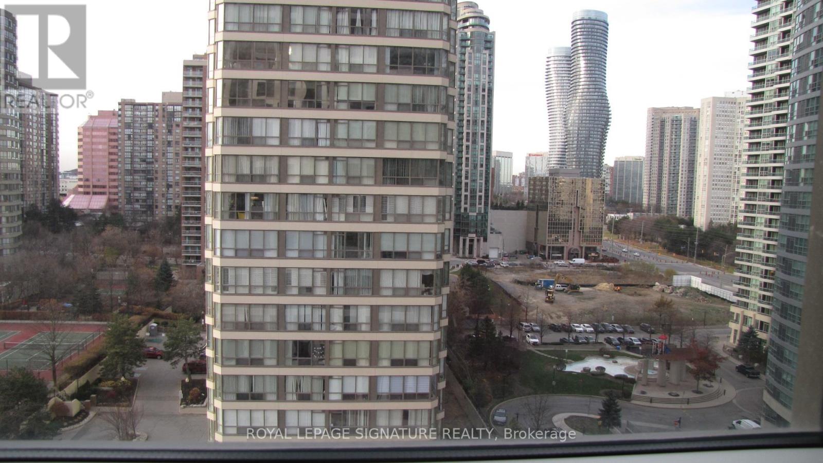 #1001 -36 ELM DR W, #1001