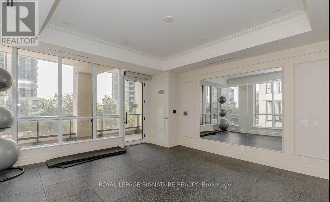#1001 -36 ELM DR W, #1001