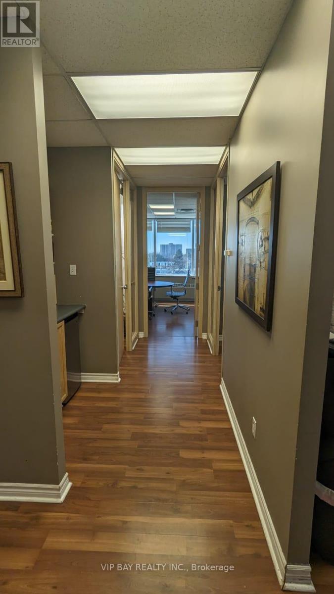 #401 -1280 FINCH AVE W, #401