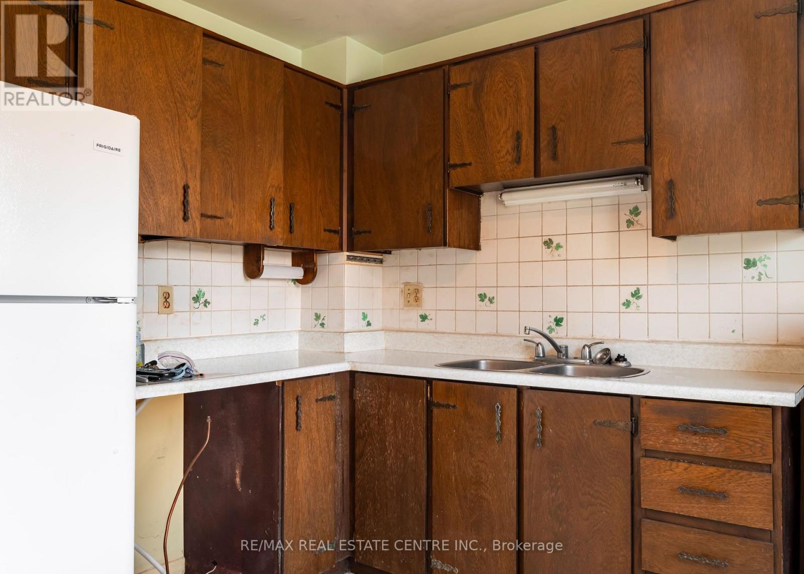 #73 -1020 CENTRAL PARK DR