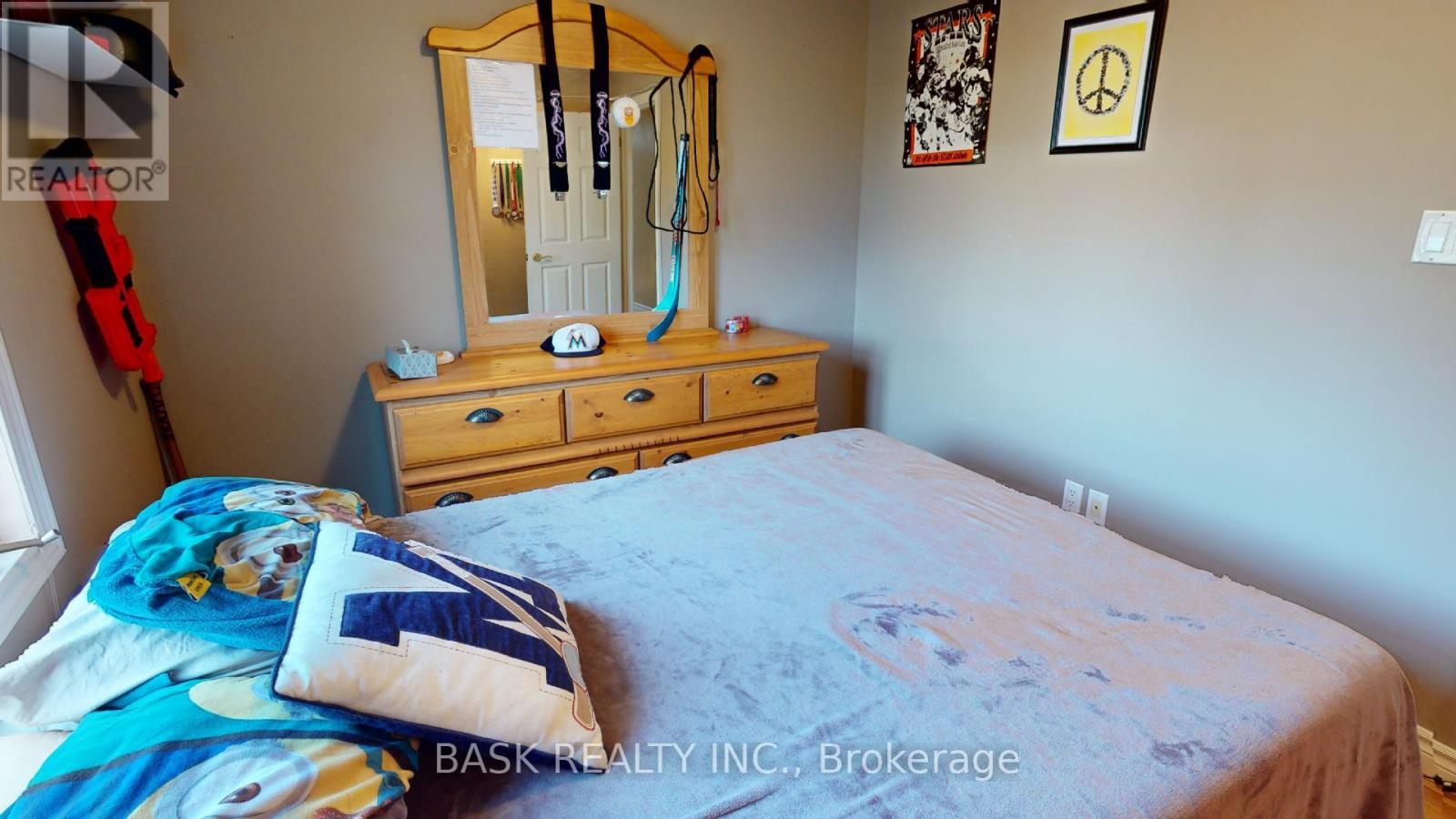 1 GENEVA CRES