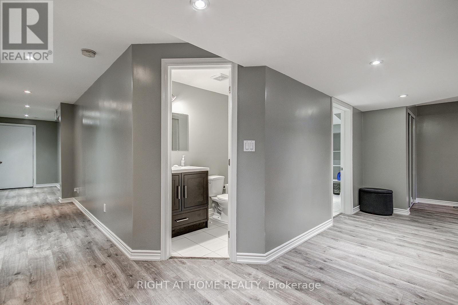 40 SQUIRE ELLIS DR