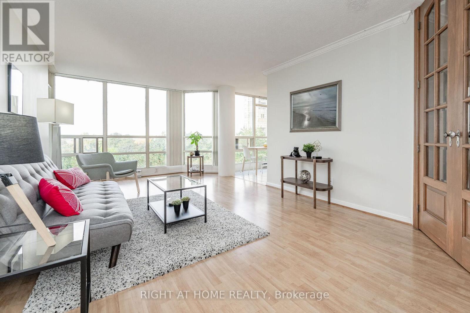 #503 -45 KINGSBRIDGE GARDEN CIRC, #503