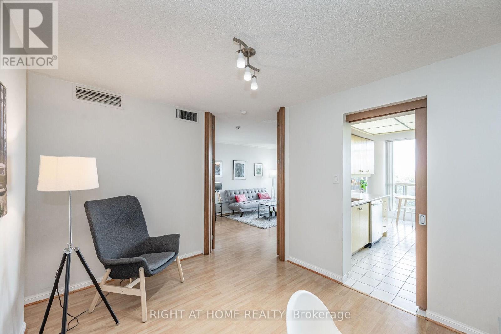 #503 -45 KINGSBRIDGE GARDEN CIRC, #503