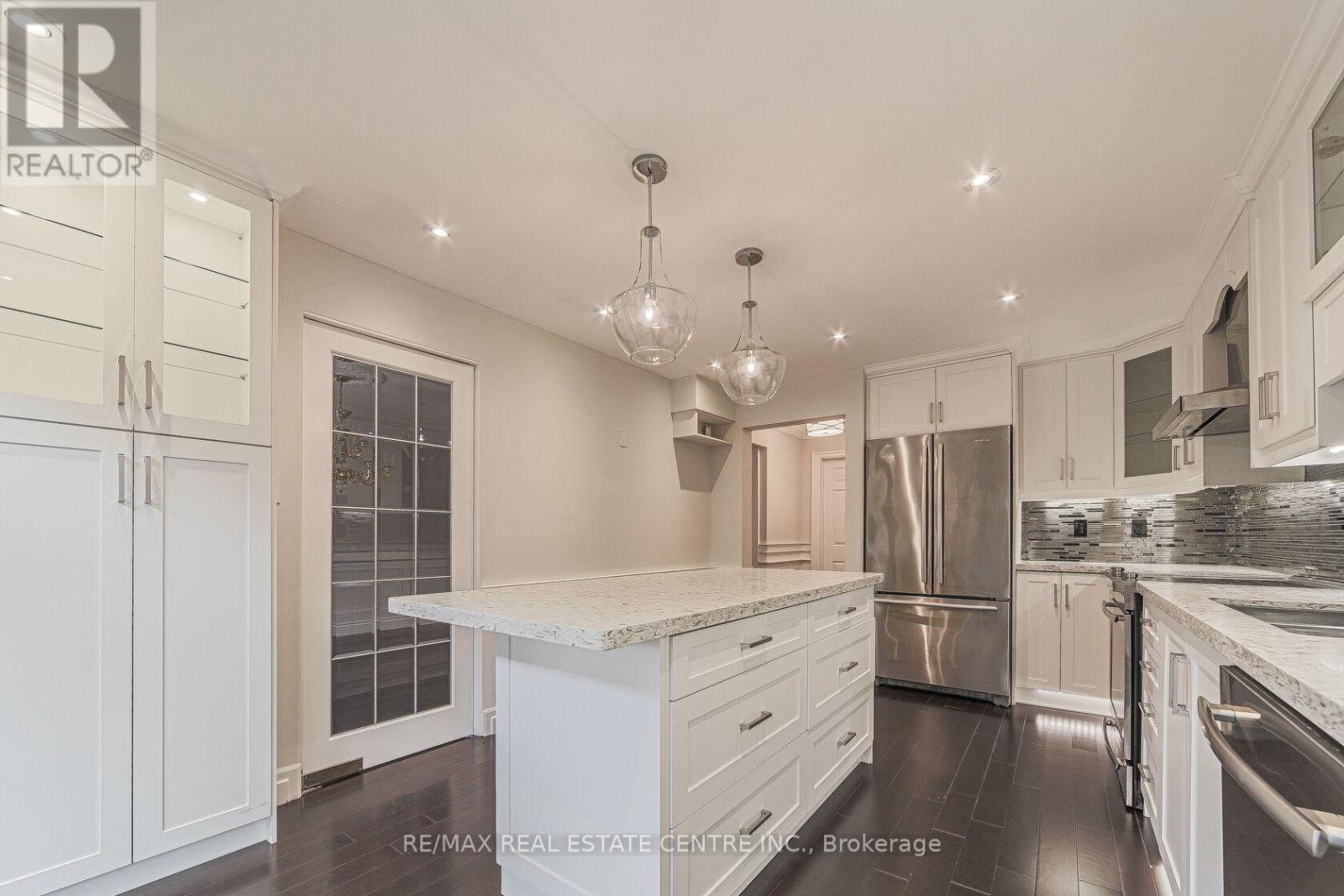 31 LINDEN CRES