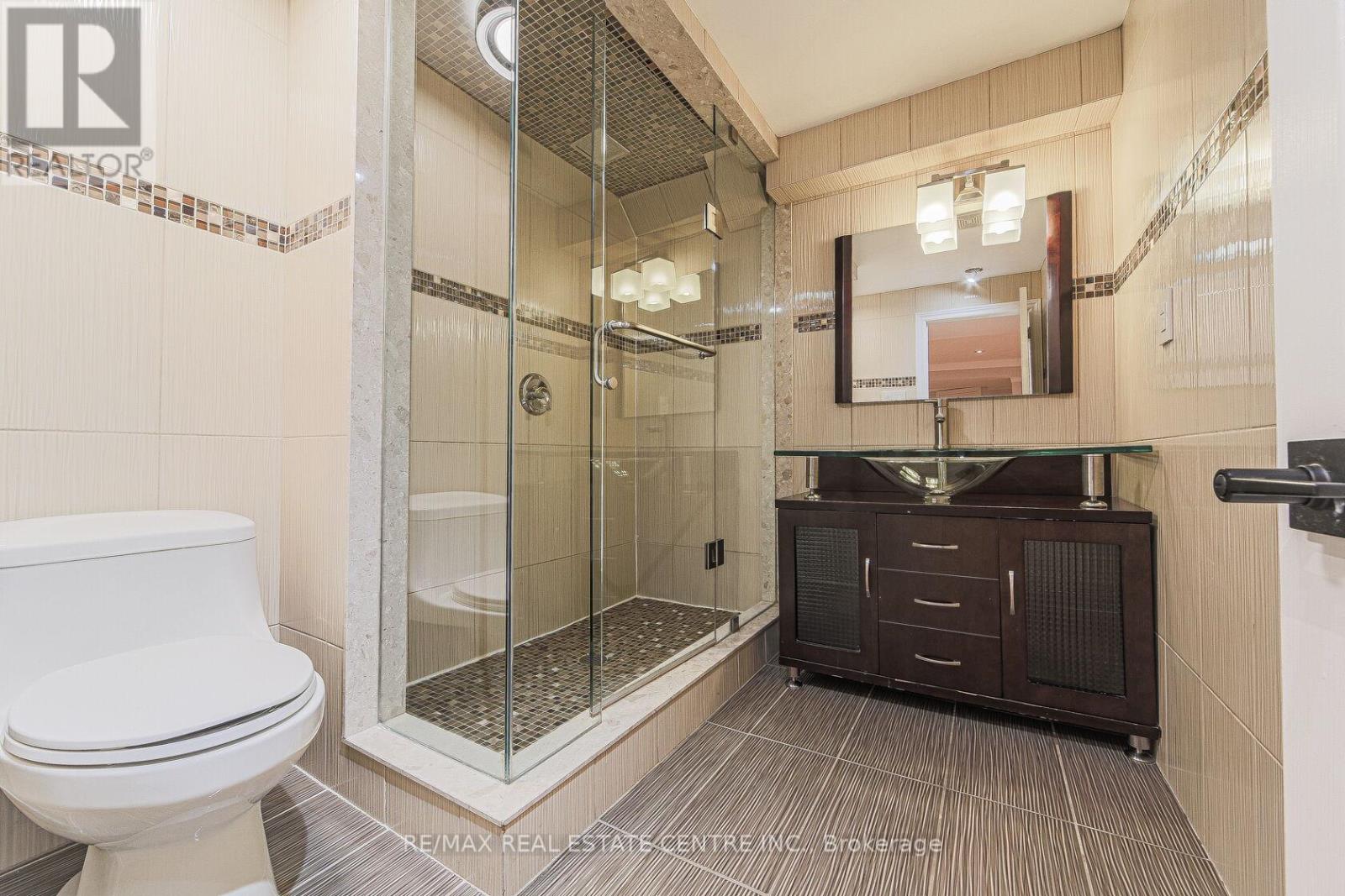 31 LINDEN CRES