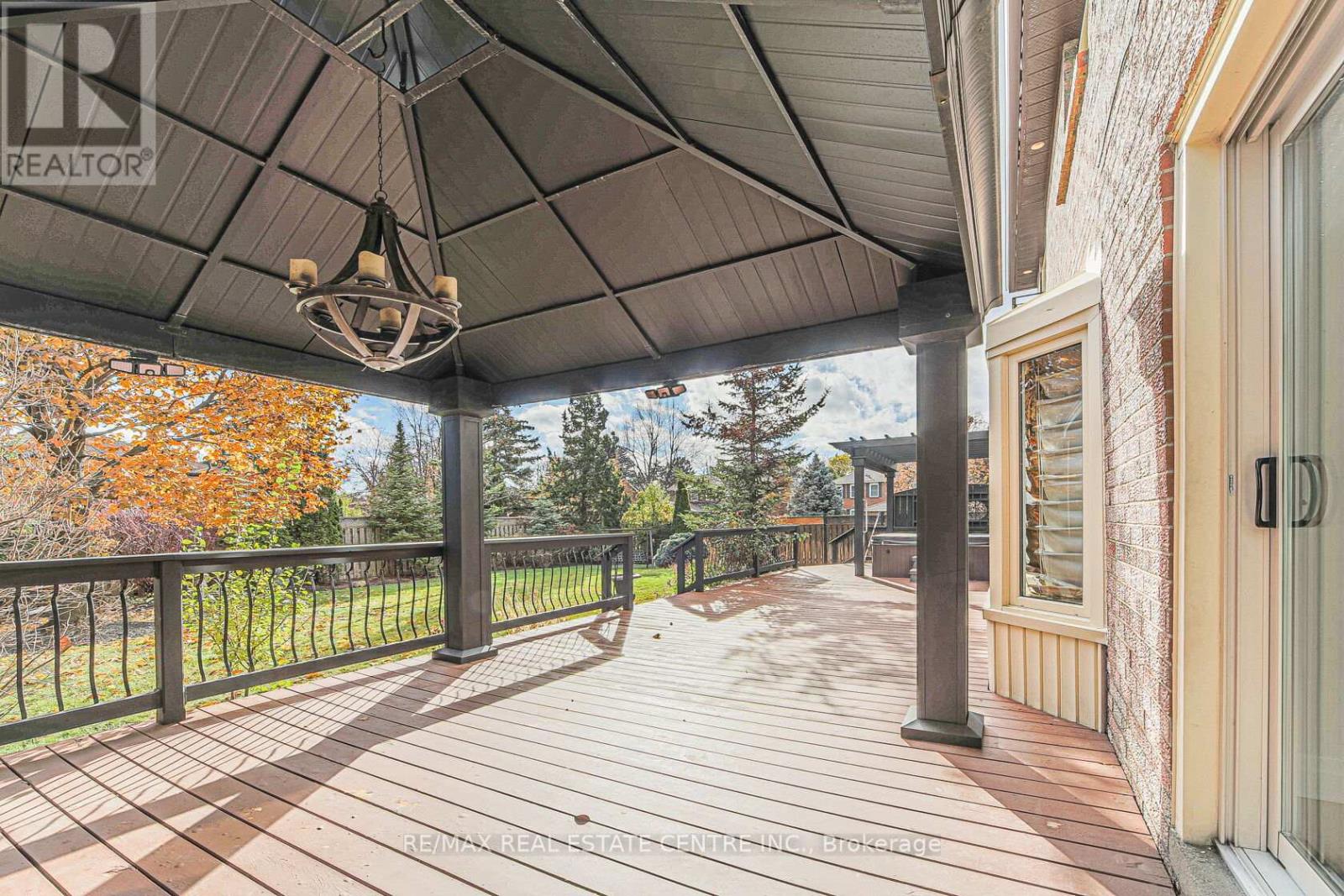 31 LINDEN CRES