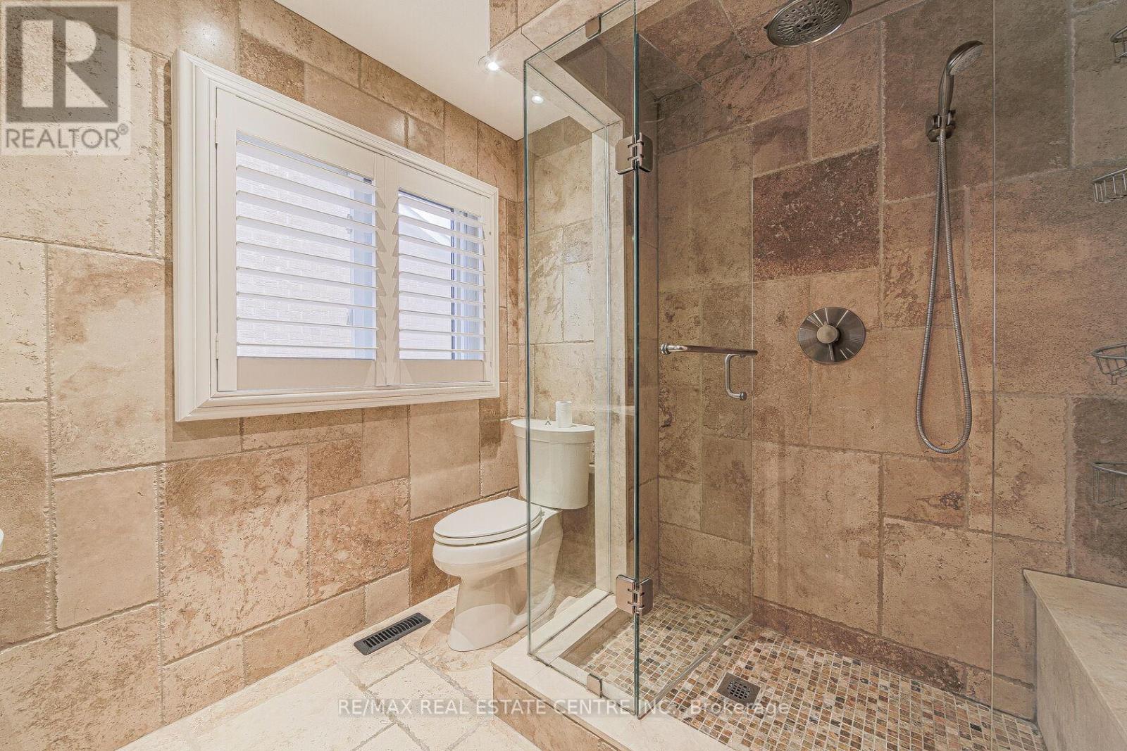 31 LINDEN CRES