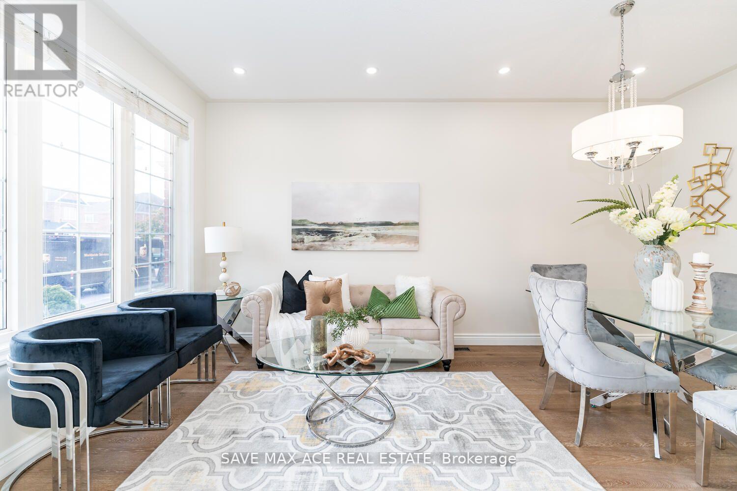 59 TOTTEN DR