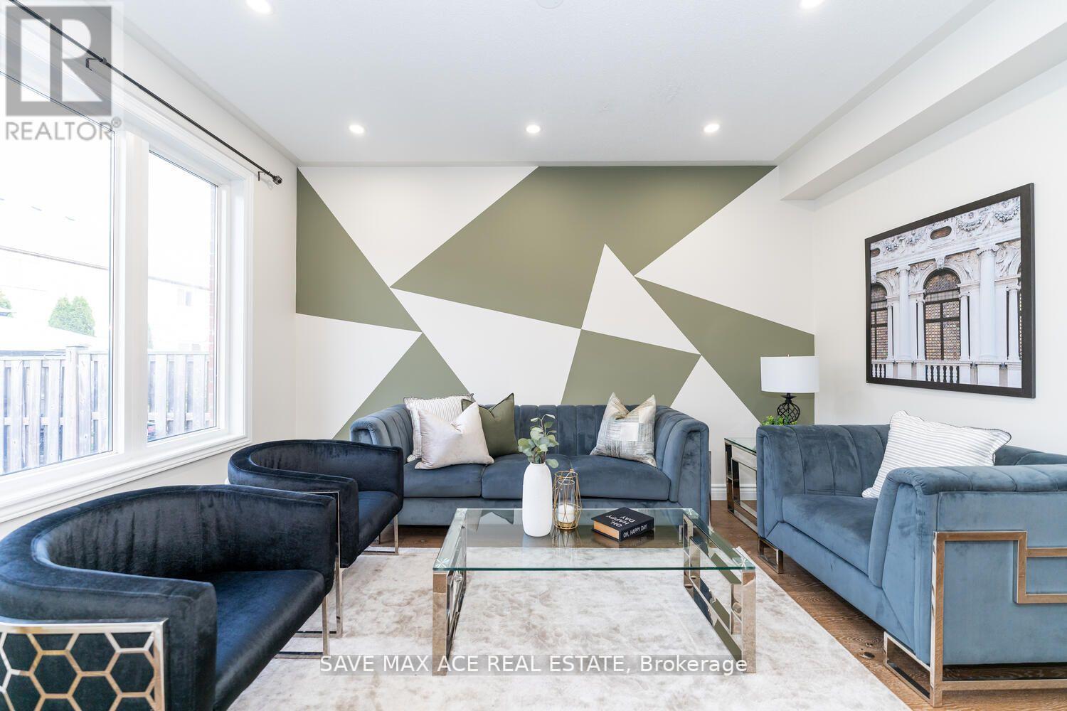 59 TOTTEN DR