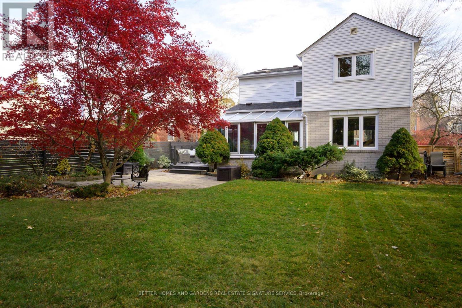 2062 RUSSETT RD