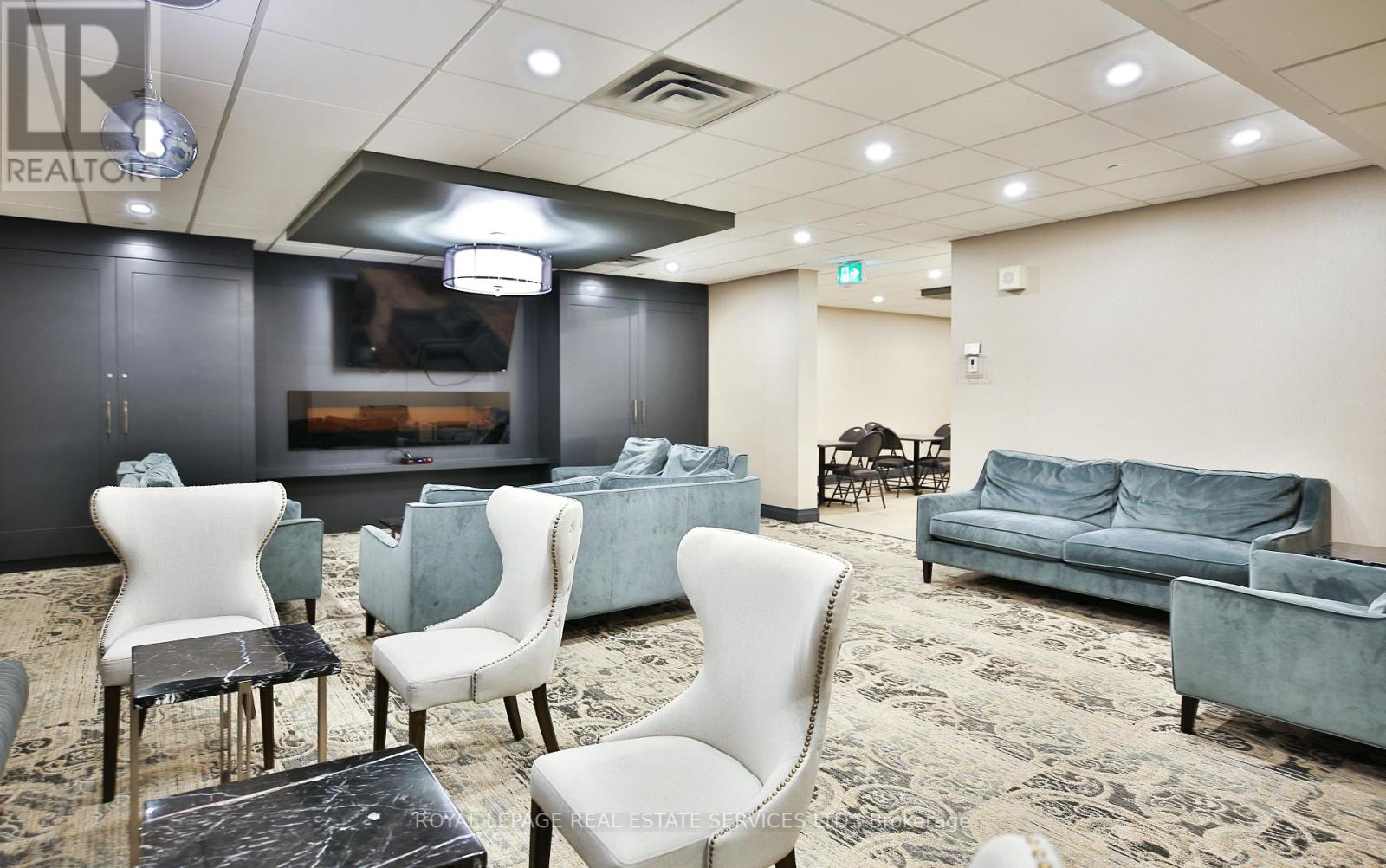 #403 -100 QUEBEC AVE, #403