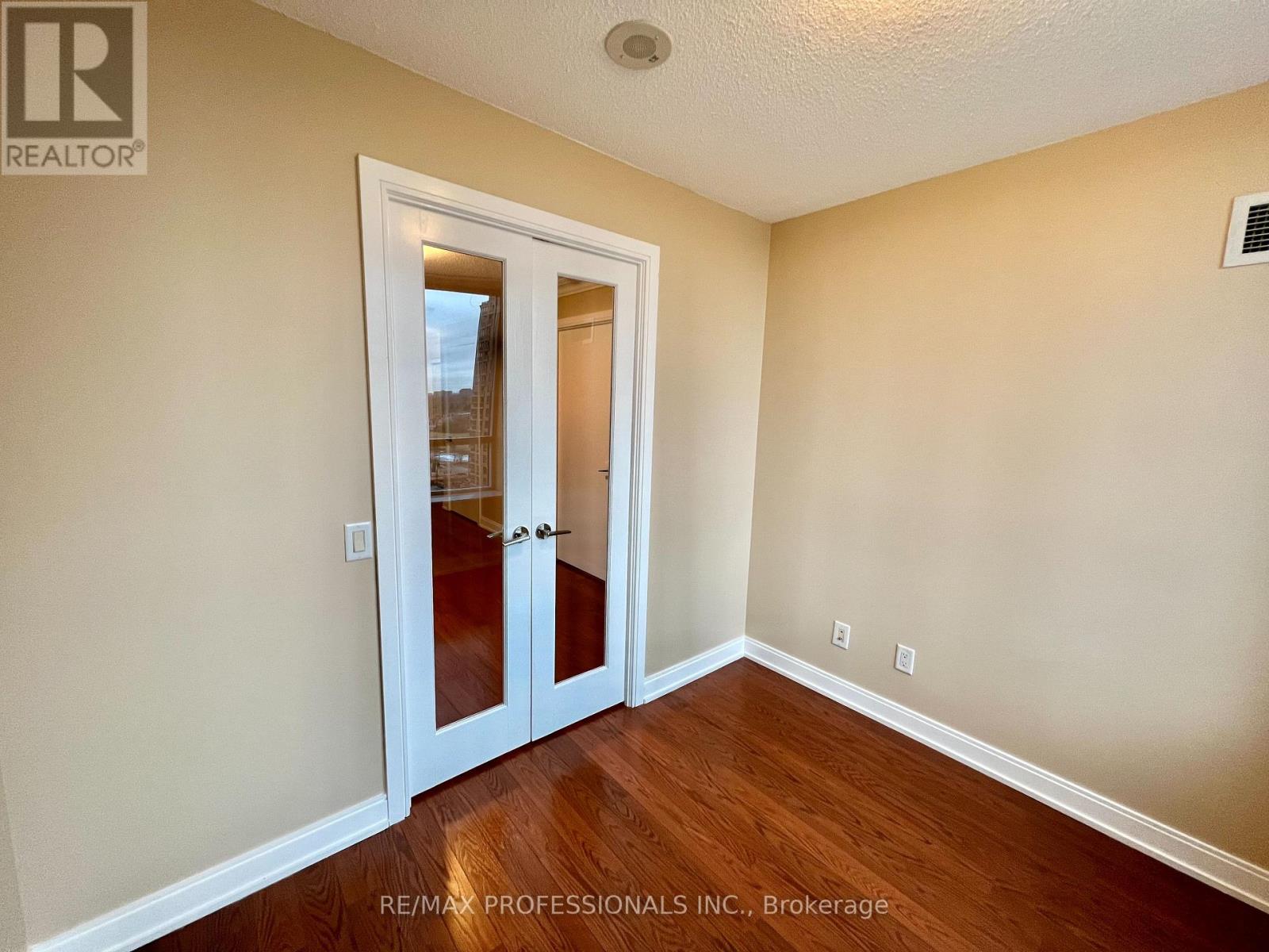 #1548 -25 VIKING LANE, #1548