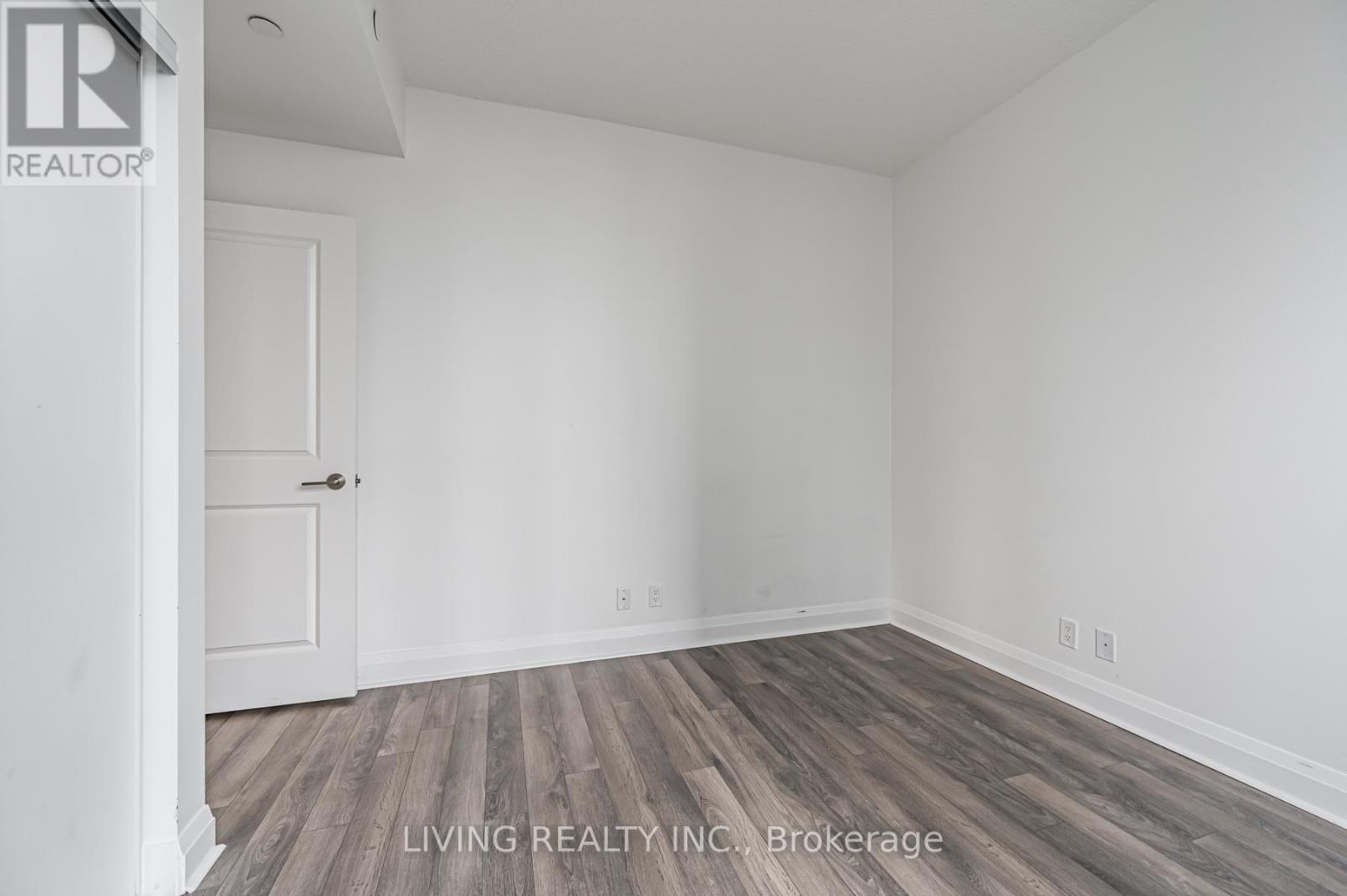 #510 -17 ZORRA ST, #510