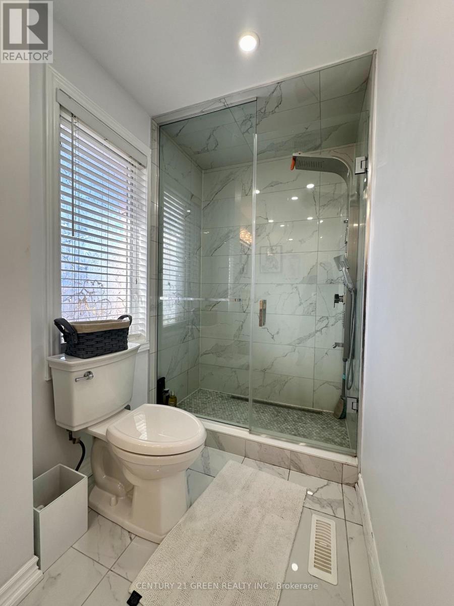 812 FERGUSON DR