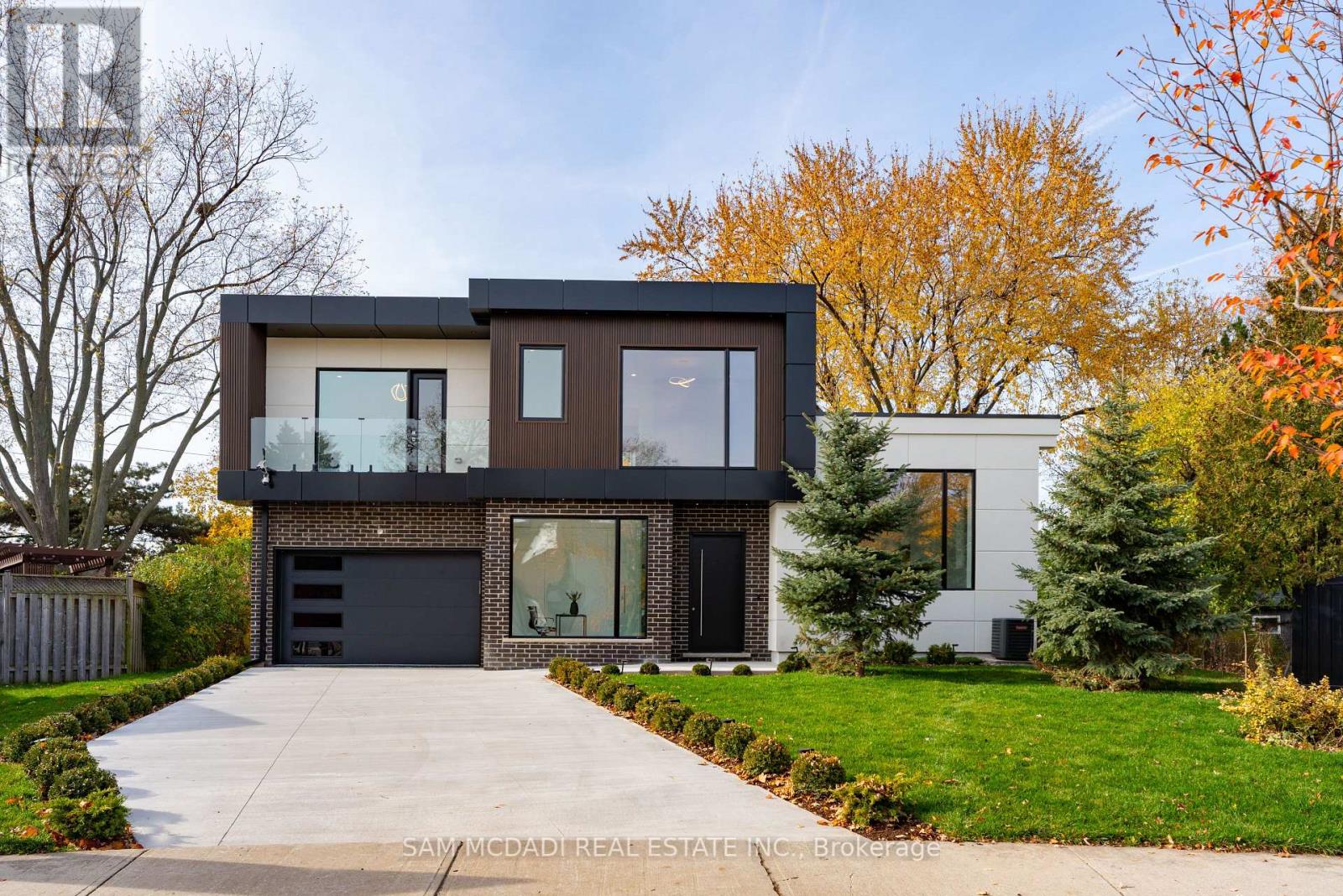 2755 BUSHLAND CRES