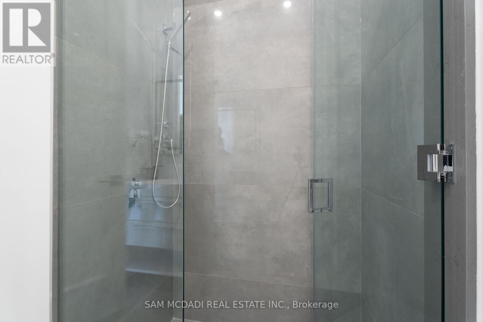 2755 BUSHLAND CRES