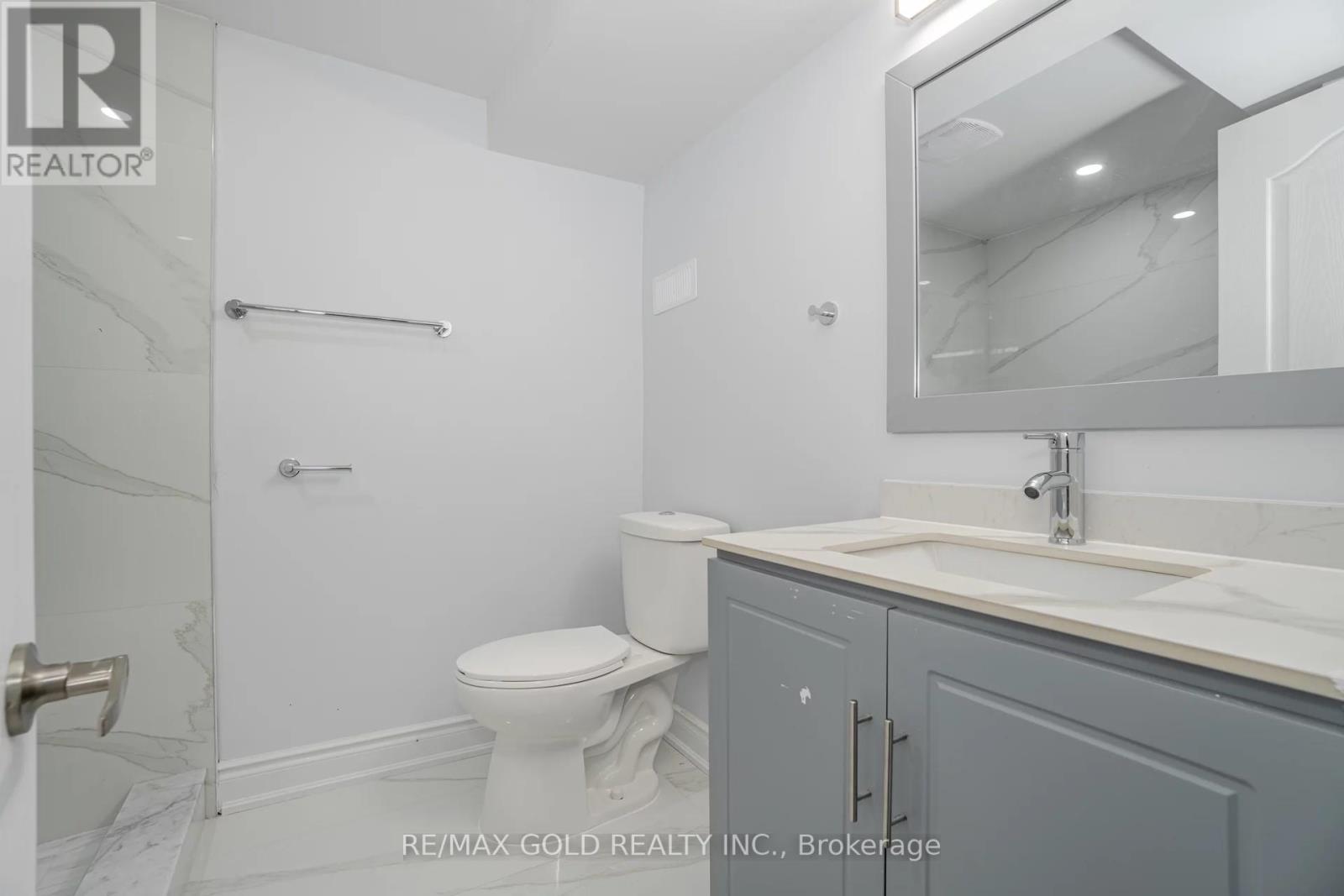 107 BANBRIDGE CRES