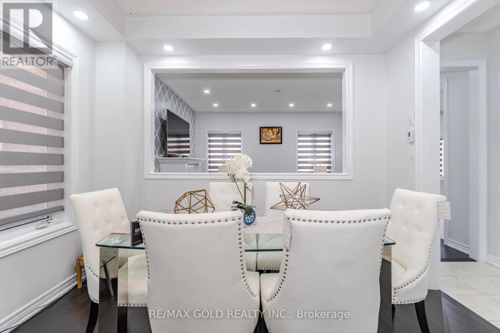 107 BANBRIDGE CRES