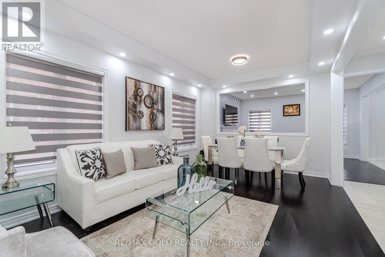 107 BANBRIDGE CRES