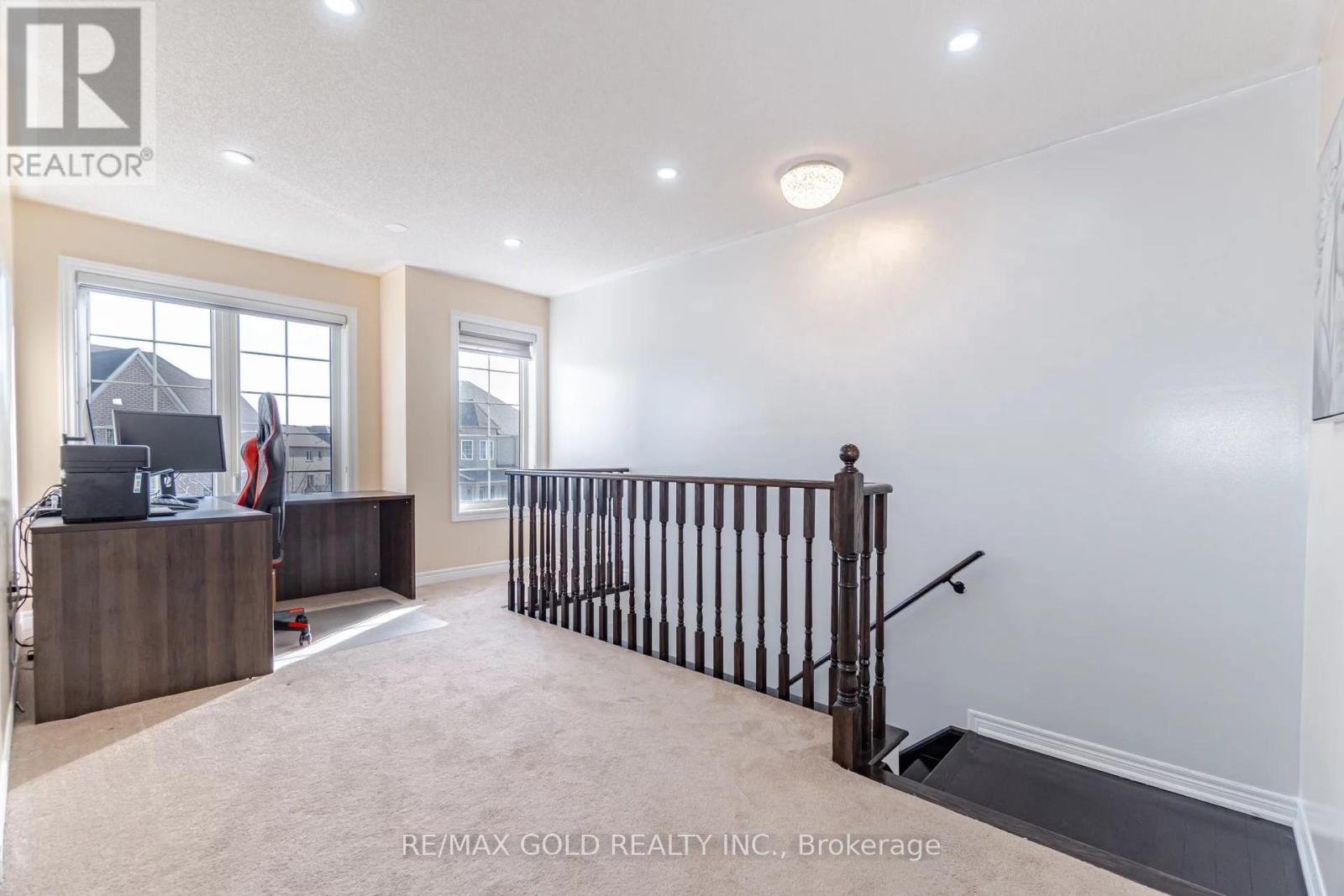 107 BANBRIDGE CRES