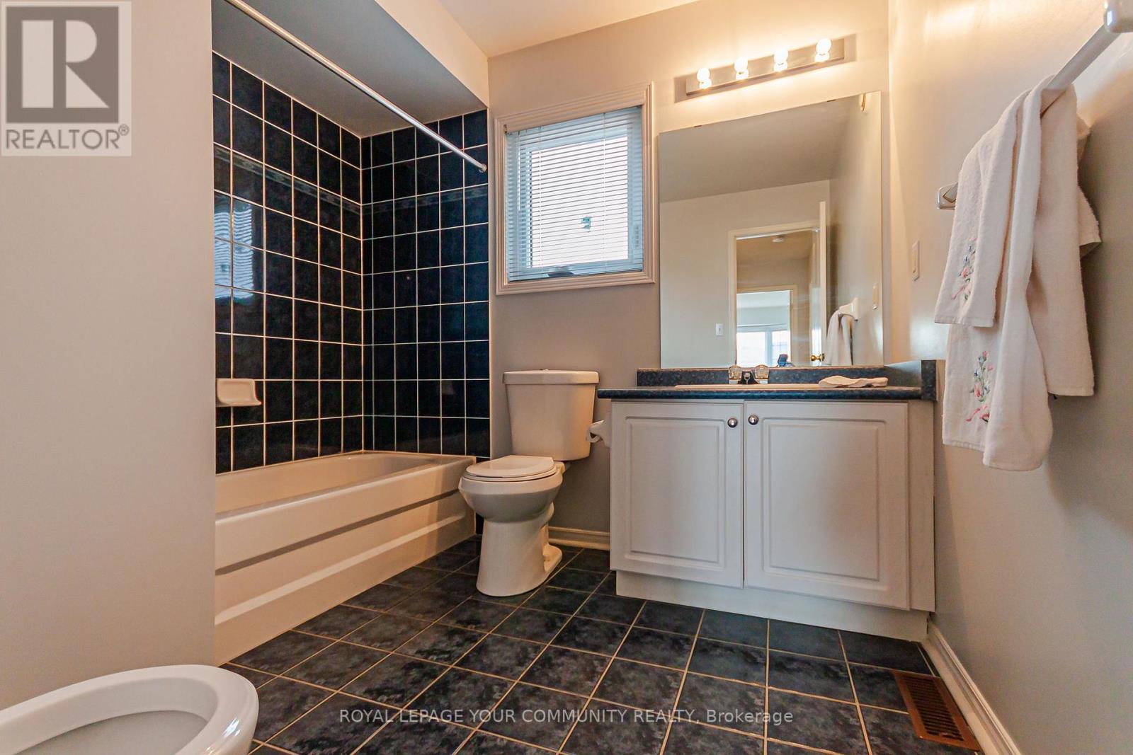 51 SECLUSION CRES