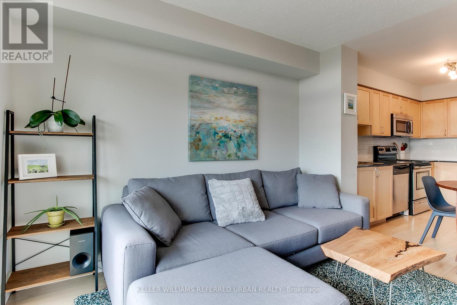 #206 -812 LANSDOWNE AVE, #206