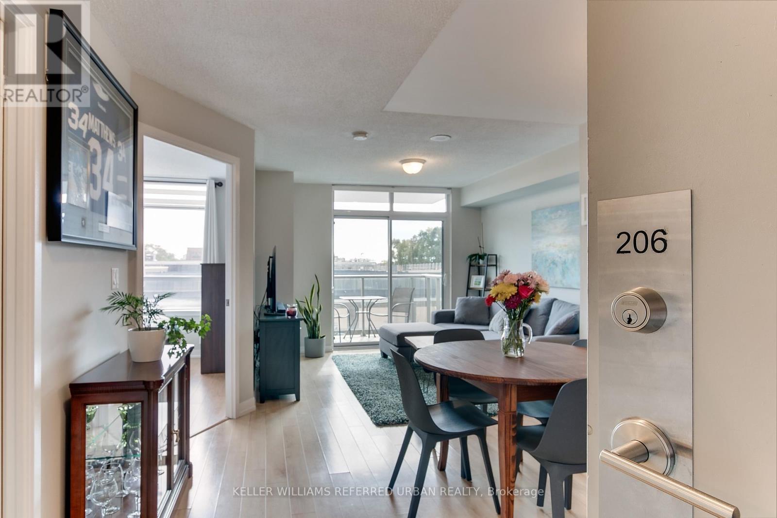 #206 -812 LANSDOWNE AVE, #206