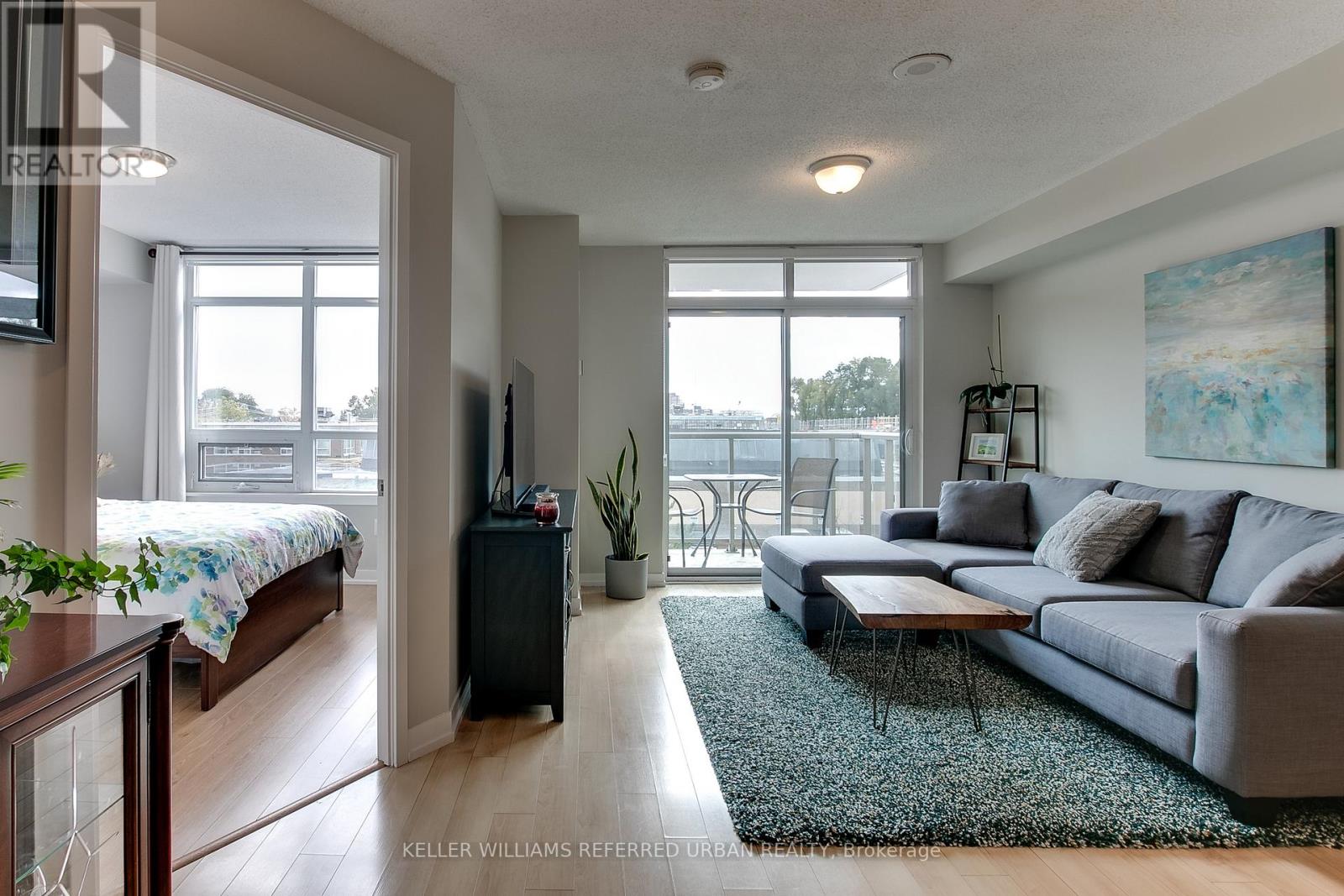 #206 -812 LANSDOWNE AVE, #206