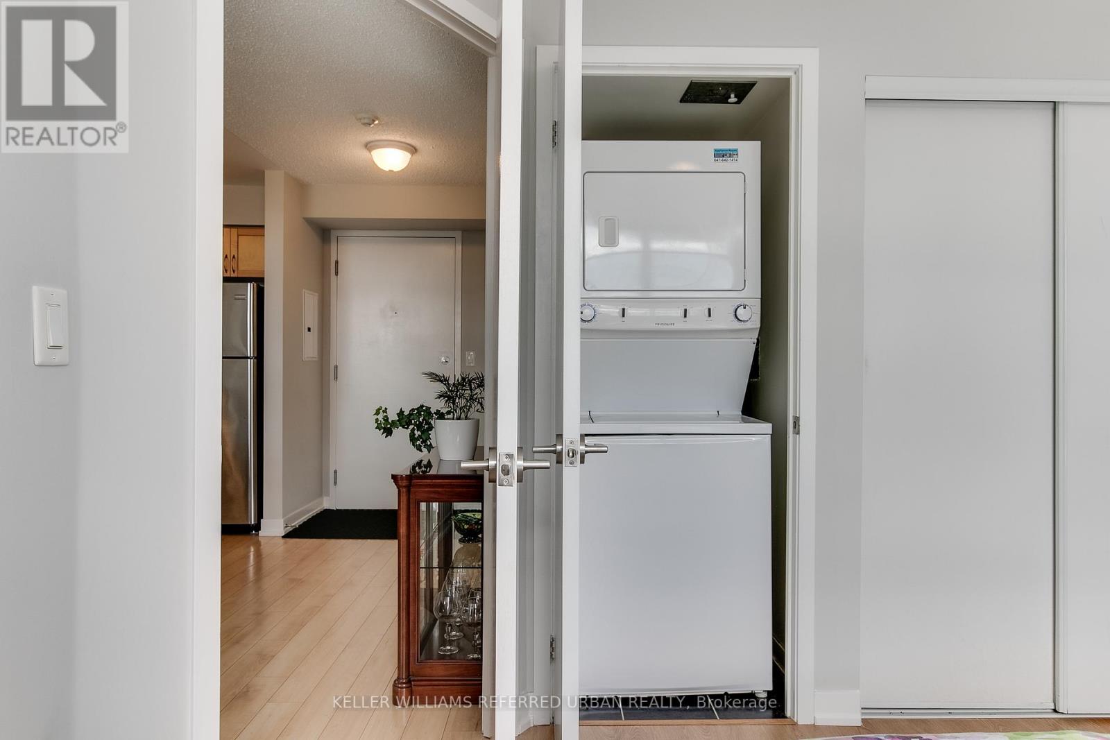 #206 -812 LANSDOWNE AVE, #206