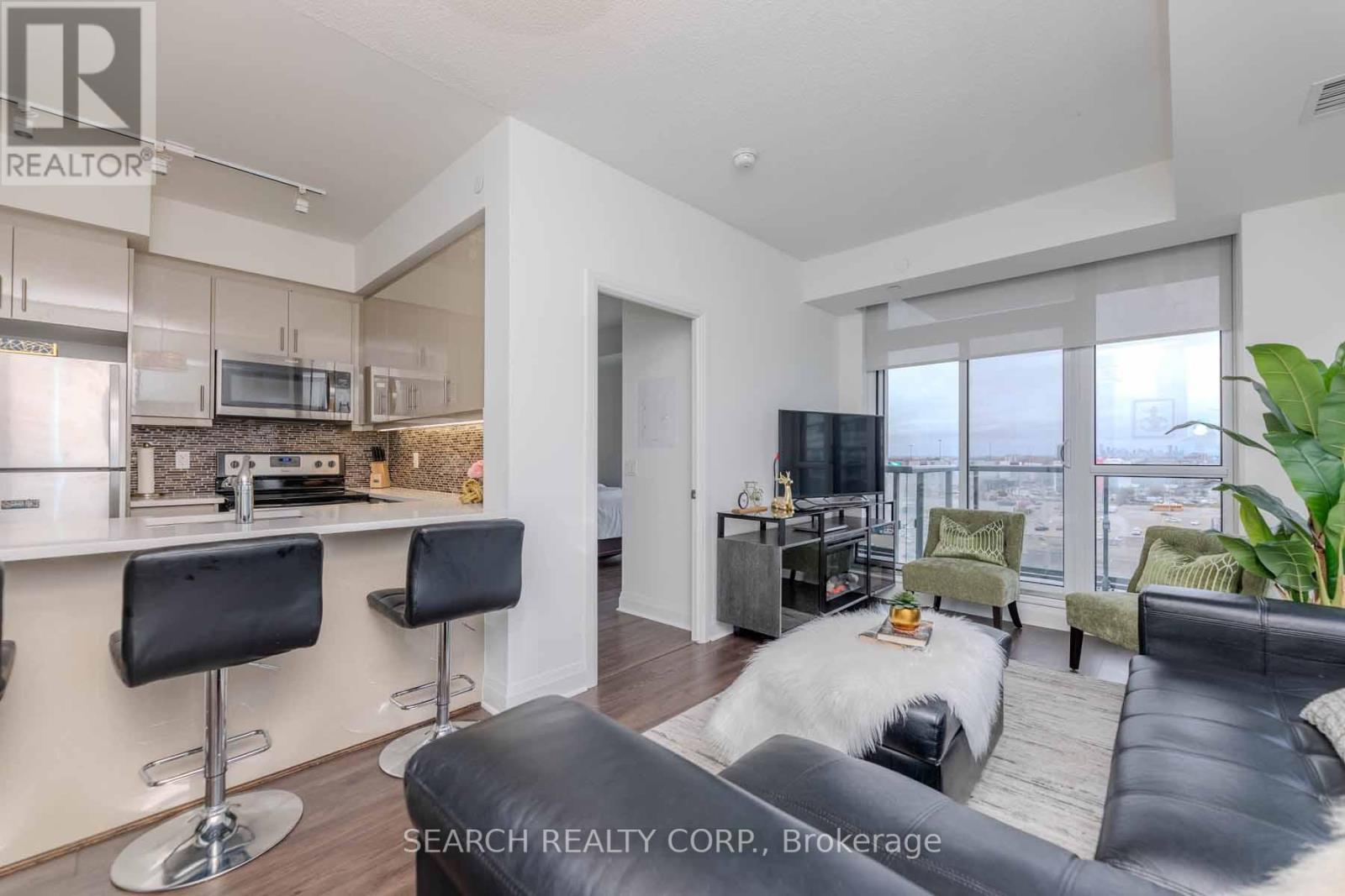 #809 -15 ZORRA ST, #809