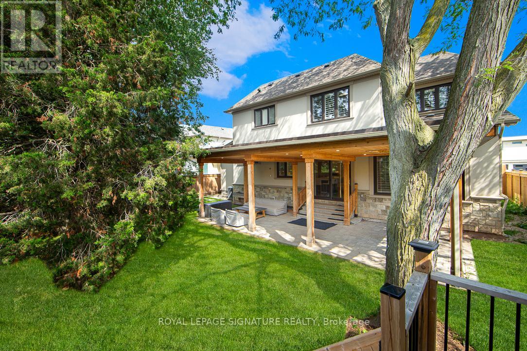 450 SAVILLE CRES