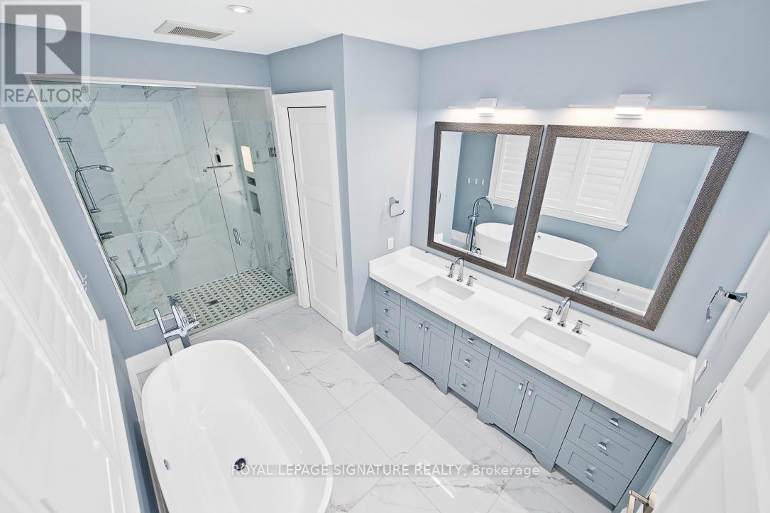 450 SAVILLE CRES