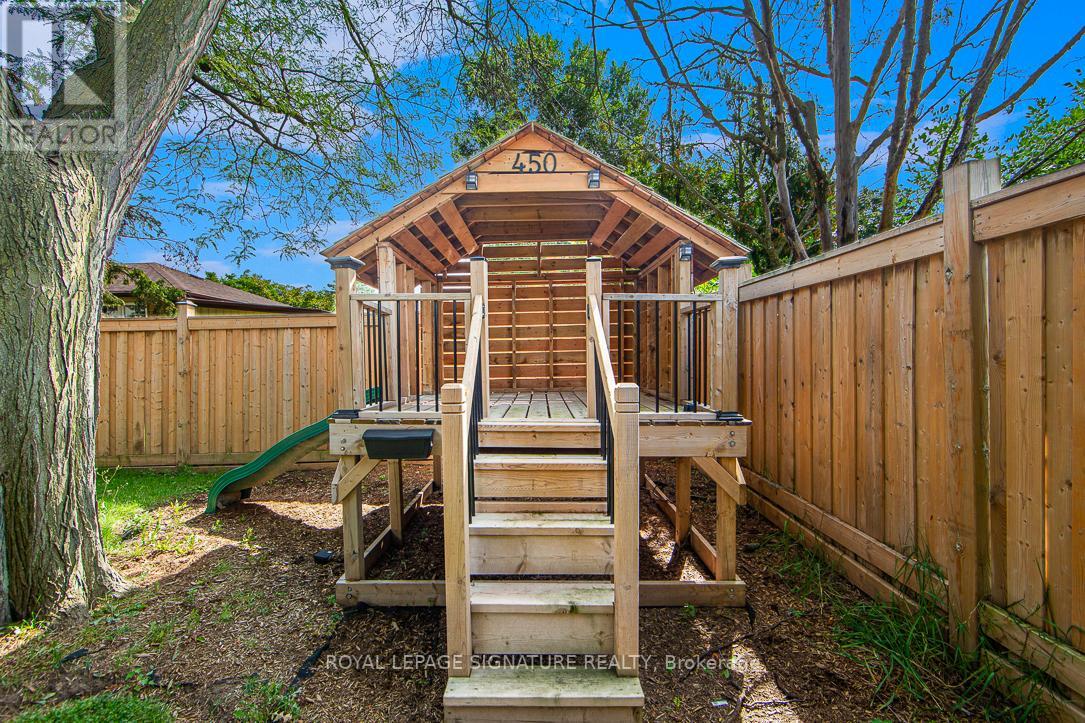 450 SAVILLE CRES