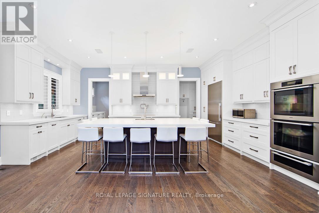 450 SAVILLE CRES