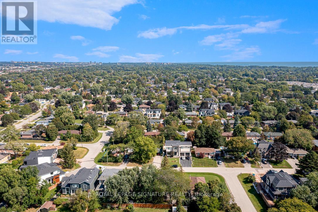 450 SAVILLE CRES