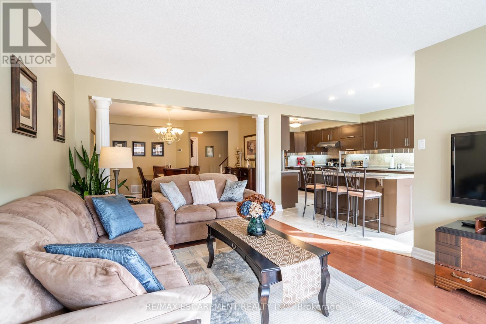 4598 BAY VILLA AVE