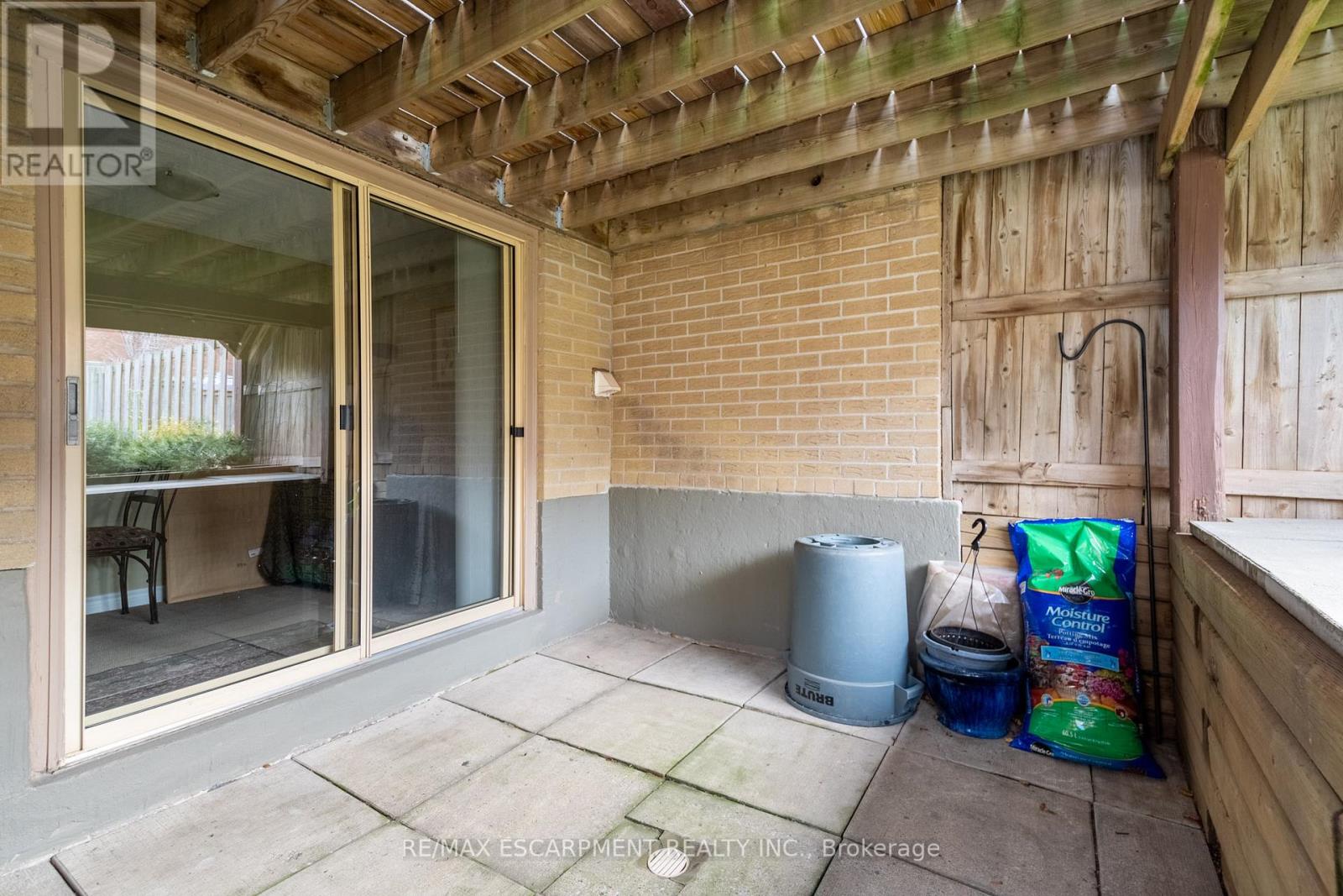 4598 BAY VILLA AVE