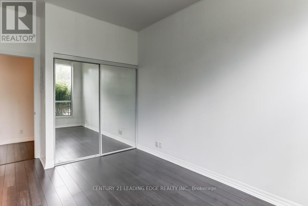 #107 -80 ESTHER LORRIE DR, #107