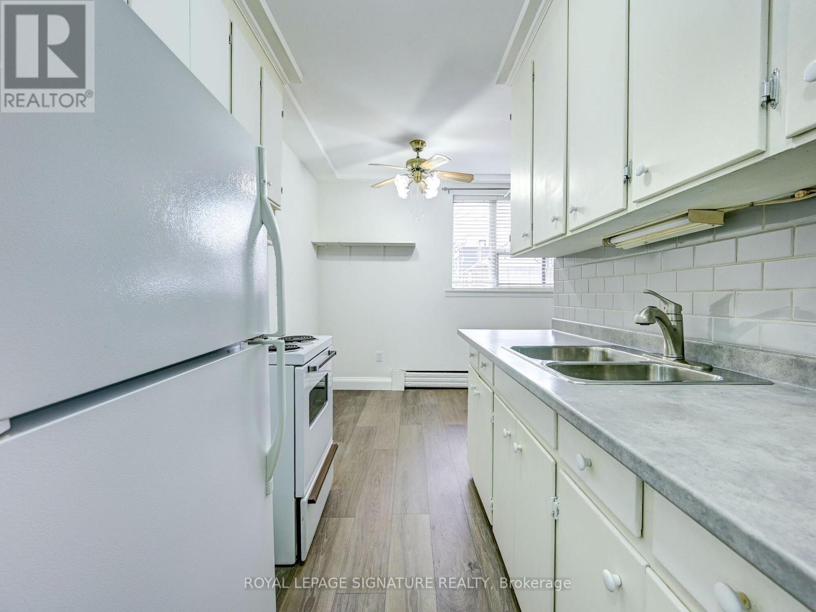 40 CAVELL AVE