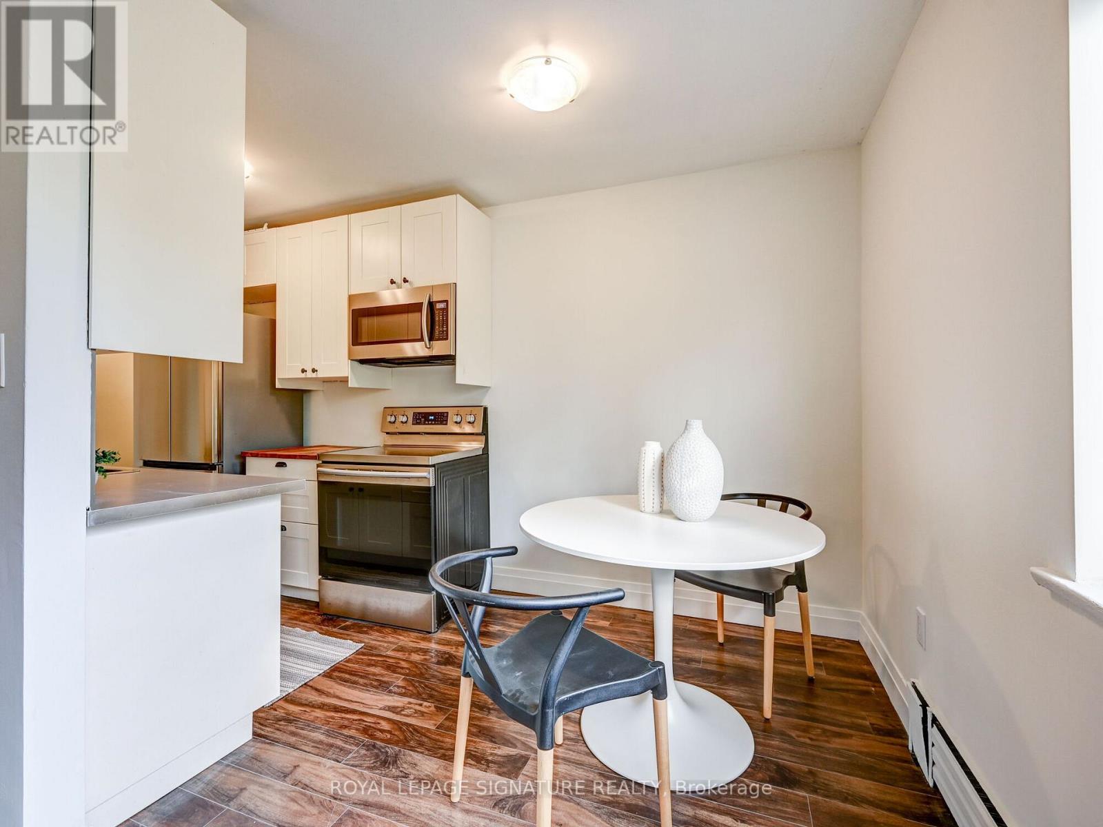 40 CAVELL AVE