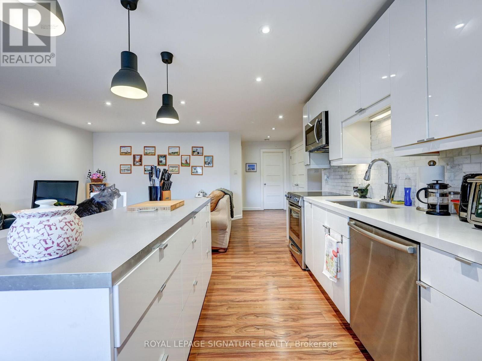 40 CAVELL AVE